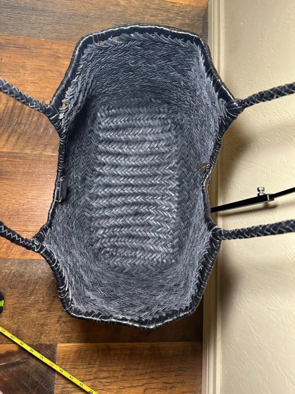 Black woven leather handbag. Genuine Leather. Tote - Picture 6 of 8